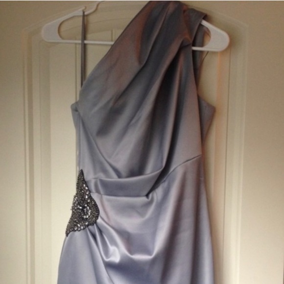 ELISA J - PARTY OFF THE SHOULDER DRESS - SIZE 6 - Picture 2 of 3